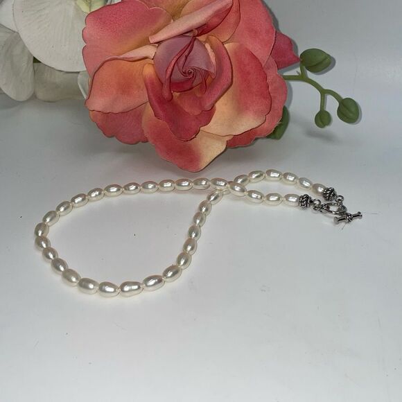 Elegant Sterling Silver Baroque Fresh Water Pearl Necklace and Earring Set - Picture 4 of 4